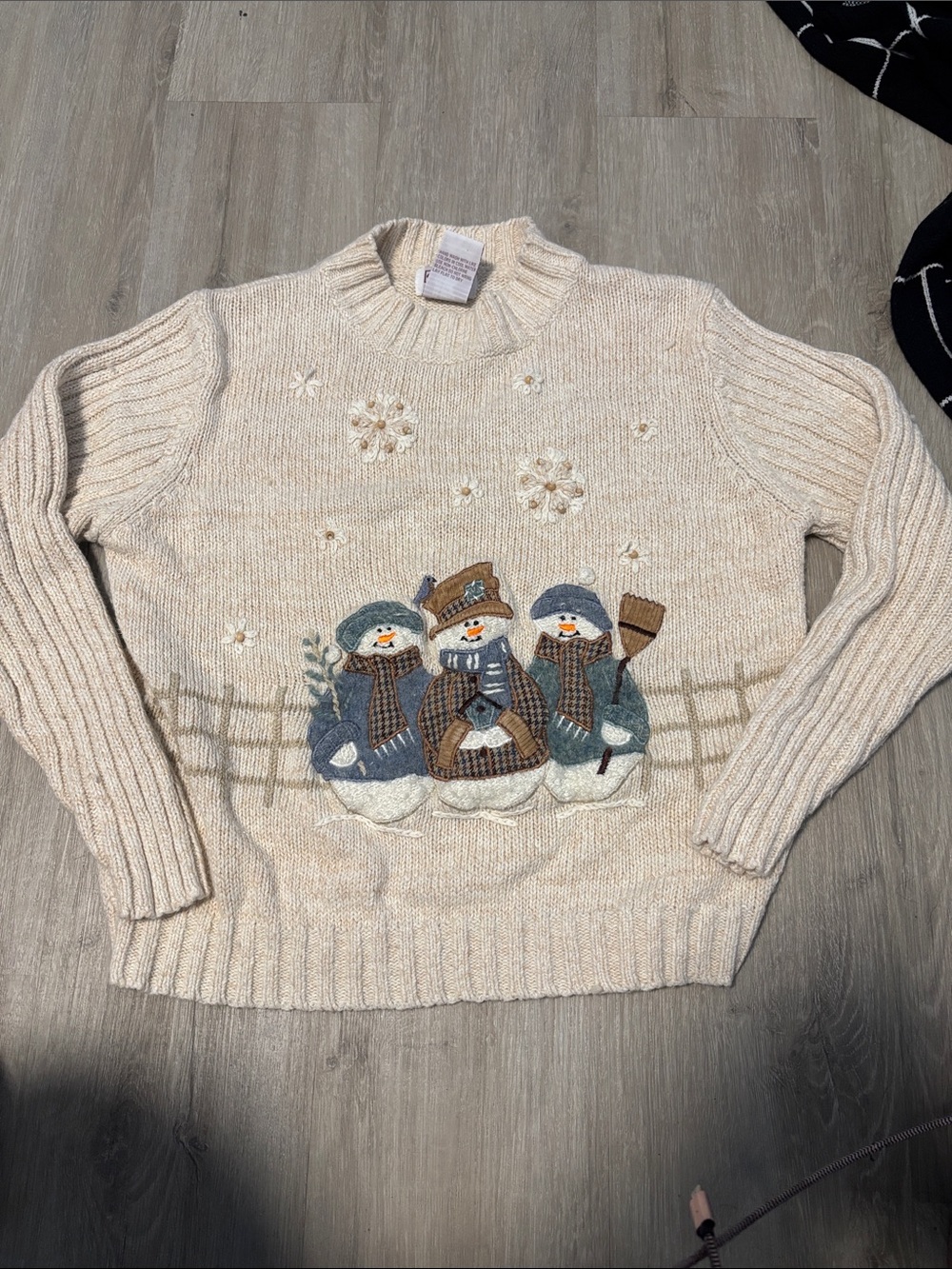 Cream Women's Crewneck Snowman Embroidered Sweater
